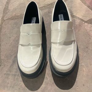 Steve Madden Cream Loafers for Women